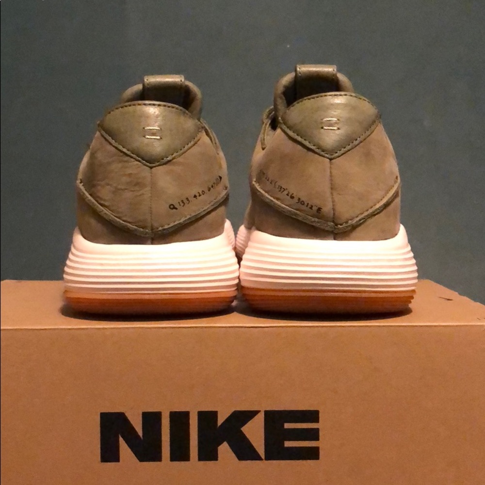 (Sold) Nike Hyperdunk 2017 Low Olive Gum - Picture 3 of 7